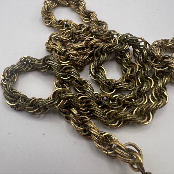 Rare Monet Damita Gold Tone Lariat Tassel Necklace Book Piece - Picture 8 of 10